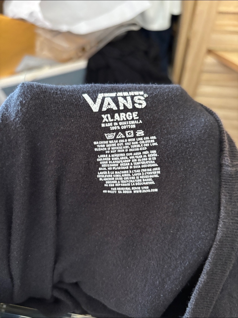 Vans Children’s Black Long Sleeve Tee with Blue Gradient Bear Graphic XL - Picture 3 of 3